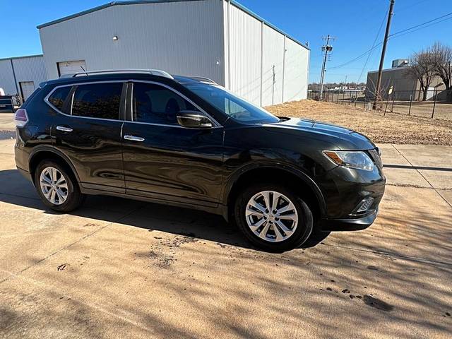 2016 Nissan Rogue SV FWD photo