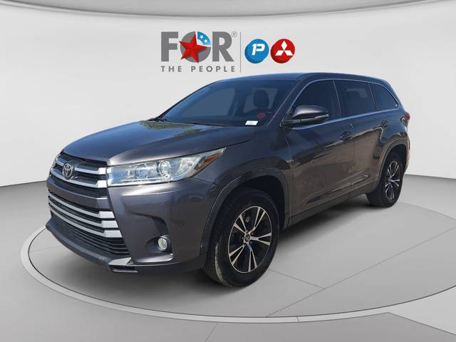 2019 Toyota Highlander LE Plus FWD photo