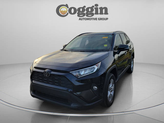 2019 Toyota RAV4 XLE FWD photo