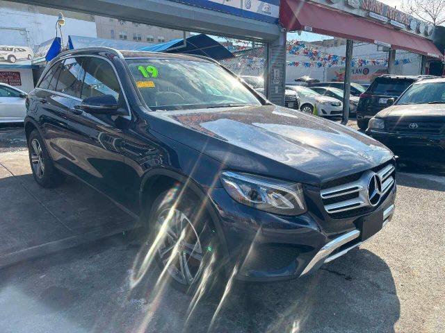 2019 Mercedes-Benz GLC-Class GLC 300 AWD photo