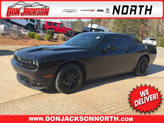 2019 Dodge Challenger SXT RWD photo