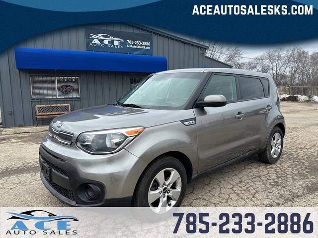 2017 Kia Soul Base FWD photo