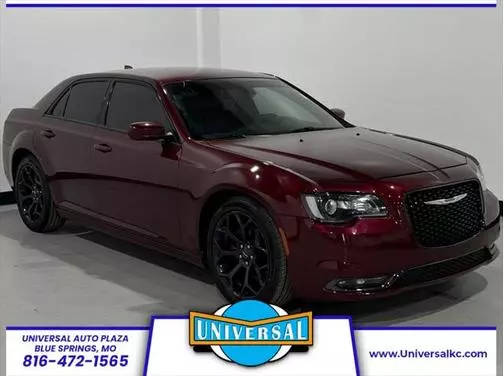 2019 Chrysler 300 300S RWD photo