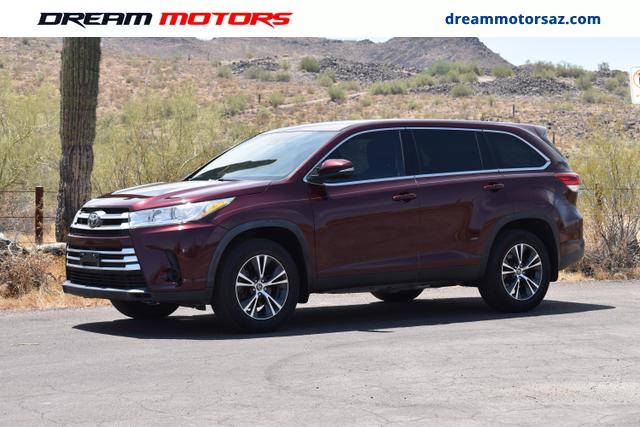 2019 Toyota Highlander LE FWD photo