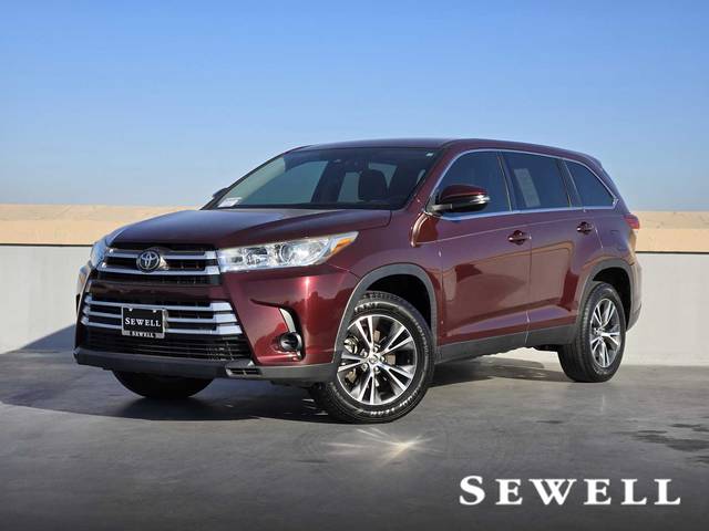 2019 Toyota Highlander LE FWD photo