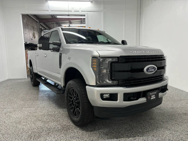 2019 Ford F-250 Super Duty LARIAT 4WD photo