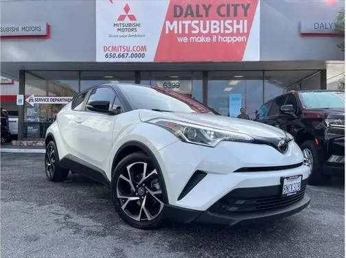 2019 Toyota C-HR XLE FWD photo