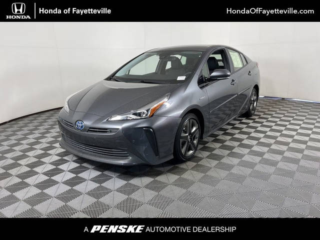 2020 Toyota Prius XLE FWD photo