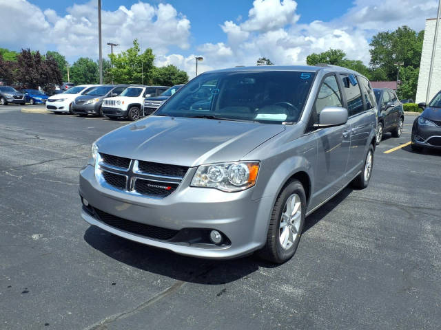 2018 Dodge Grand Caravan SXT FWD photo