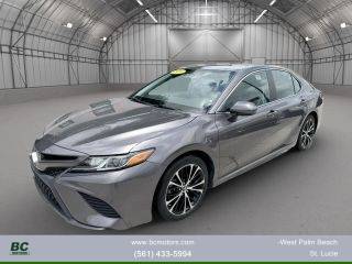 2019 Toyota Camry SE FWD photo