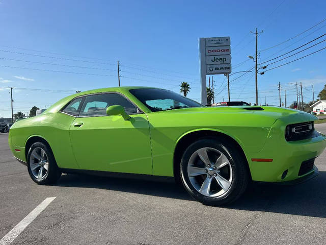 2019 Dodge Challenger SXT RWD photo