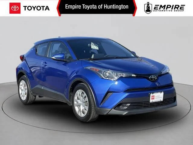 2019 Toyota C-HR LE FWD photo