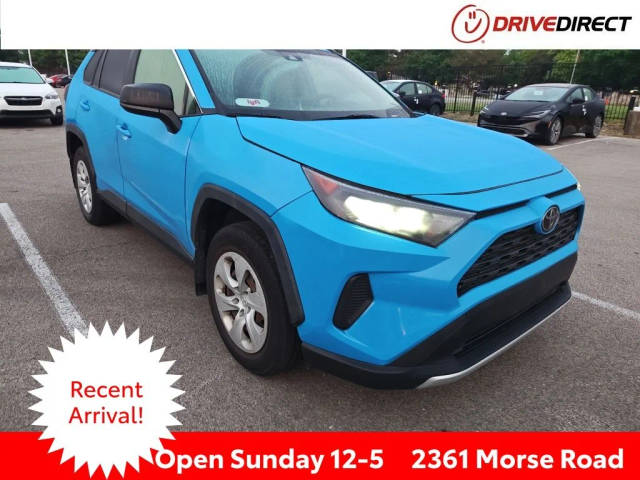 2019 Toyota RAV4 LE AWD photo