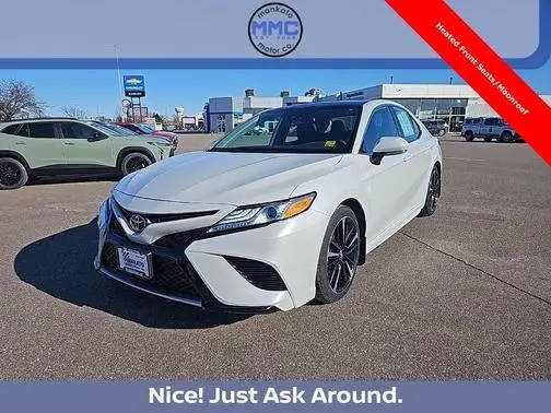 2020 Toyota Camry XSE FWD photo