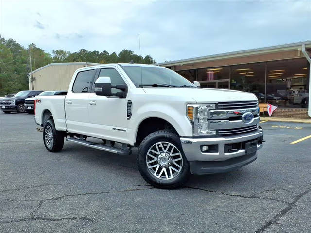 2019 Ford F-250 Super Duty LARIAT 4WD photo