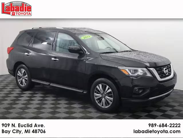 2019 Nissan Pathfinder SV FWD photo