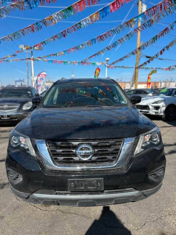 2019 Nissan Pathfinder S 4WD photo