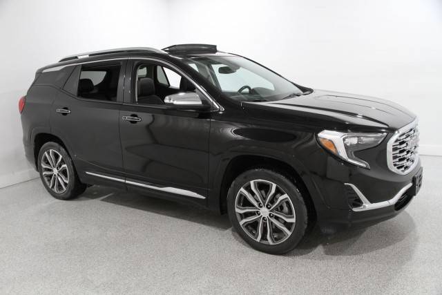 2020 GMC Terrain Denali AWD photo