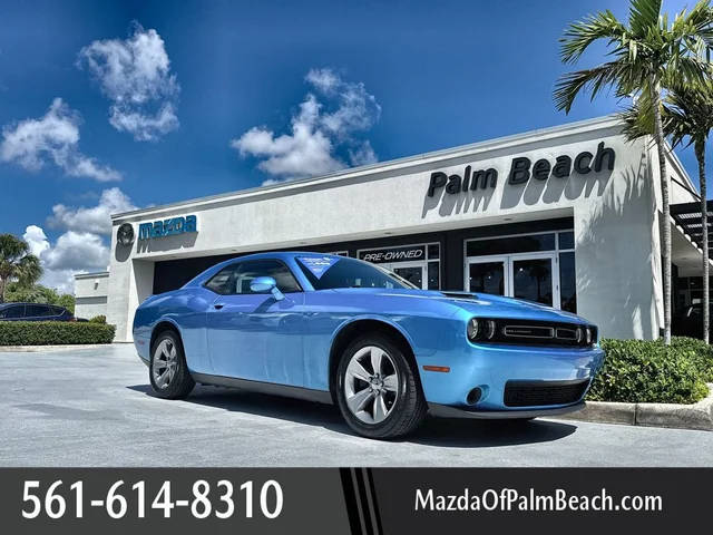 2019 Dodge Challenger SXT RWD photo