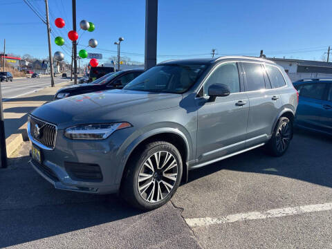 2020 Volvo XC90 Momentum AWD photo