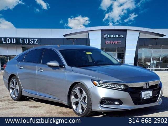 2020 Honda Accord Touring FWD photo