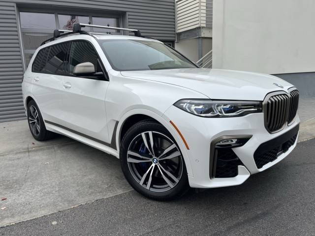 2020 BMW X7 M50i AWD photo