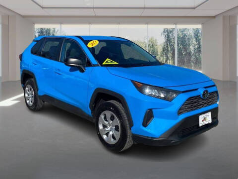 2019 Toyota RAV4 LE AWD photo