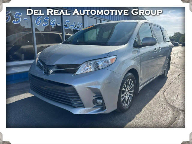 2020 Toyota Sienna XLE FWD photo