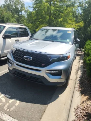 2020 Ford Explorer ST 4WD photo