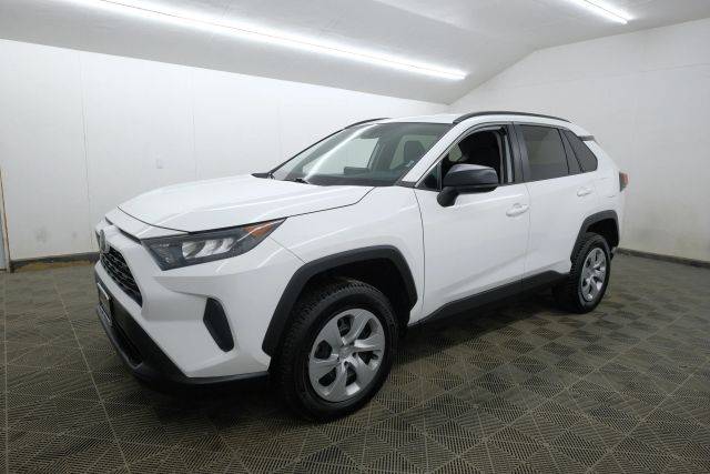 2019 Toyota RAV4 LE AWD photo