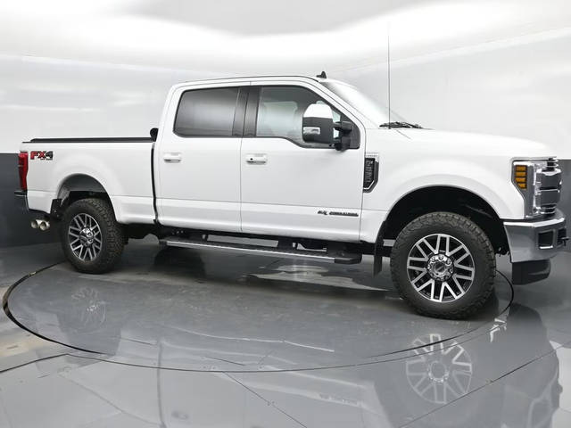 2019 Ford F-250 Super Duty LARIAT 4WD photo