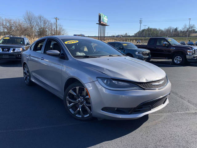 2015 Chrysler 200 S FWD photo