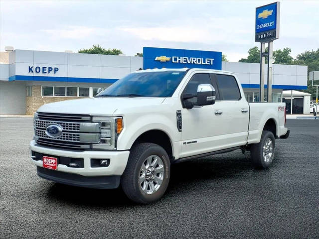 2019 Ford F-250 Super Duty Platinum 4WD photo