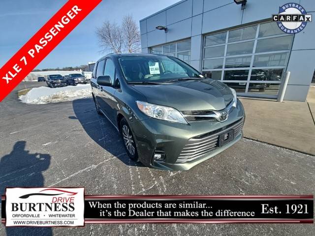 2020 Toyota Sienna XLE FWD photo