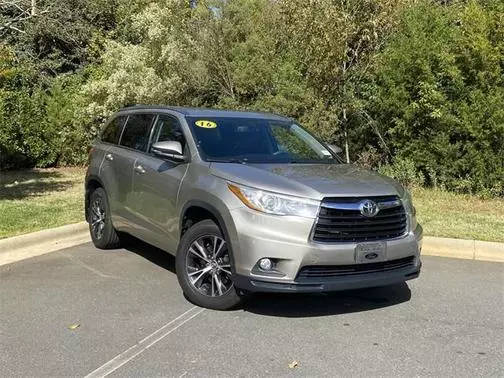 2016 Toyota Highlander XLE AWD photo