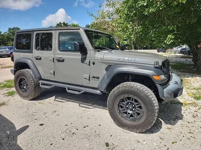 2020 Jeep Wrangler Unlimited Willys 4WD photo