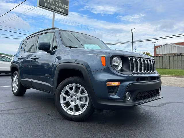 2020 Jeep Renegade Latitude 4WD photo