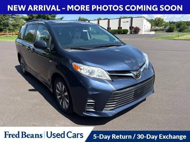 2020 Toyota Sienna LE AWD photo