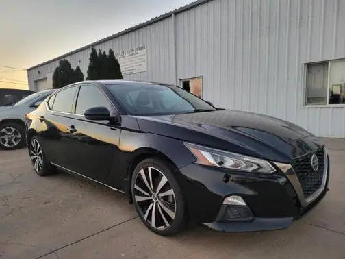 2020 Nissan Altima 2.5 SR FWD photo