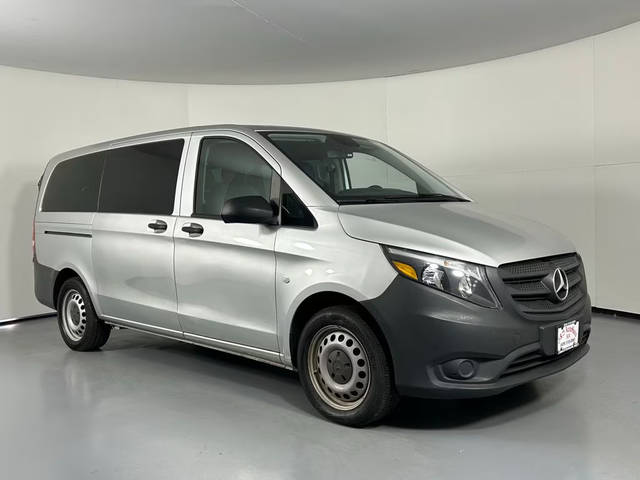 2019 Mercedes-Benz Metris Worker RWD photo