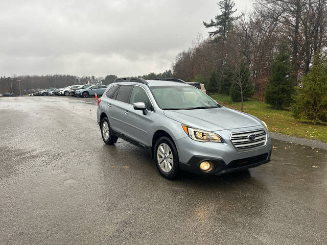2017 Subaru Outback Premium AWD photo