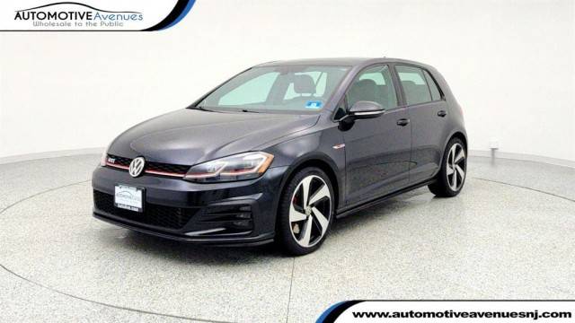 2018 Volkswagen Golf GTI SE FWD photo
