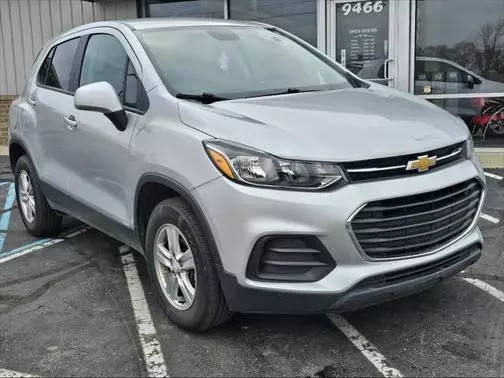 2020 Chevrolet Trax LS AWD photo