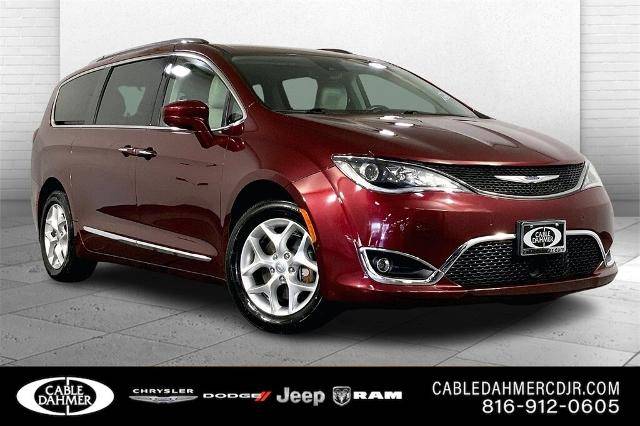 2020 Chrysler Pacifica Minivan Touring L Plus FWD photo