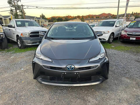 2020 Toyota Prius LE FWD photo