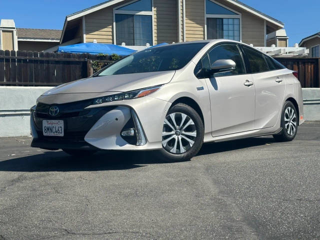 2020 Toyota Prius Prime Limited FWD photo