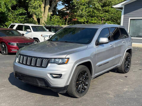2020 Jeep Grand Cherokee Altitude 4WD photo