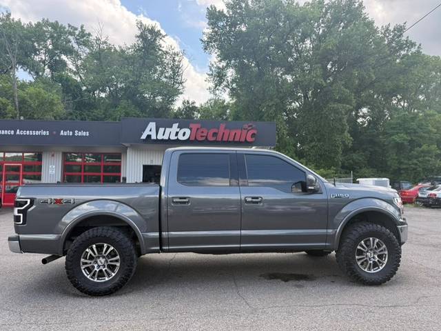 2019 Ford F-150 LARIAT 4WD photo