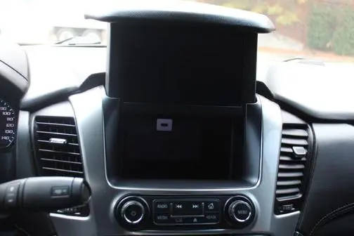 2019 Chevrolet Suburban LT 4WD photo