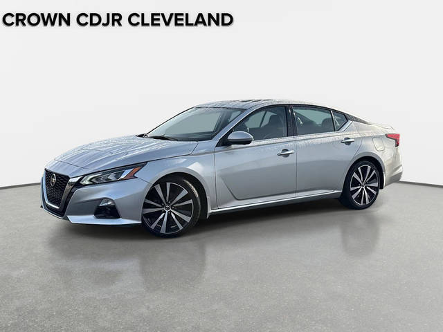 2020 Nissan Altima 2.0 Platinum FWD photo